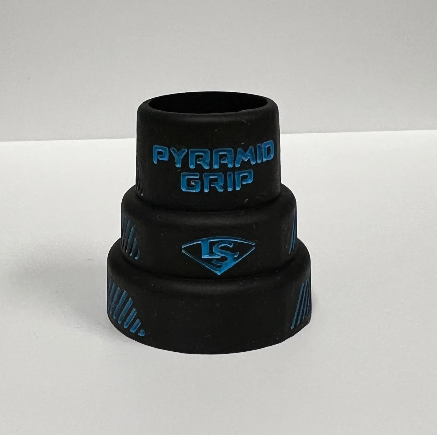 Louisville Slugger Pyramid Grips: Black/Blue 3 Louisville Slugger Pyramid Grips: Black/Blue