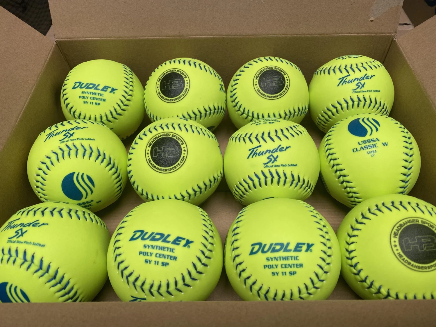 Dudley Thunder SY 11" Classic W Synthetic USSSA Slowpitch Softballs (DOZEN): 4U542Y 4 Dudley Thunder SY 11" Classic W Synthetic USSSA Slowpitch Softballs (DOZEN): 4U542Y - Image 2