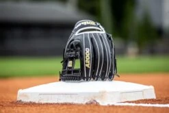 2023 Wilson A2000 1786 Spin Control 11.5" Infield Baseball Glove: WBW100985115 -Apparel Store WBW100985115Lifestlye2